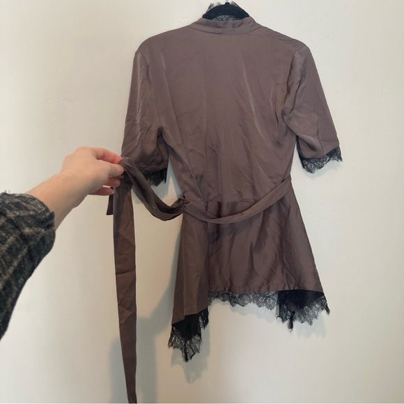 New BCBGMaxAzria 90's Budoir Lace True Wrap Top Mulberry Sexy Lingerie Coquette - Picture 3 of 9